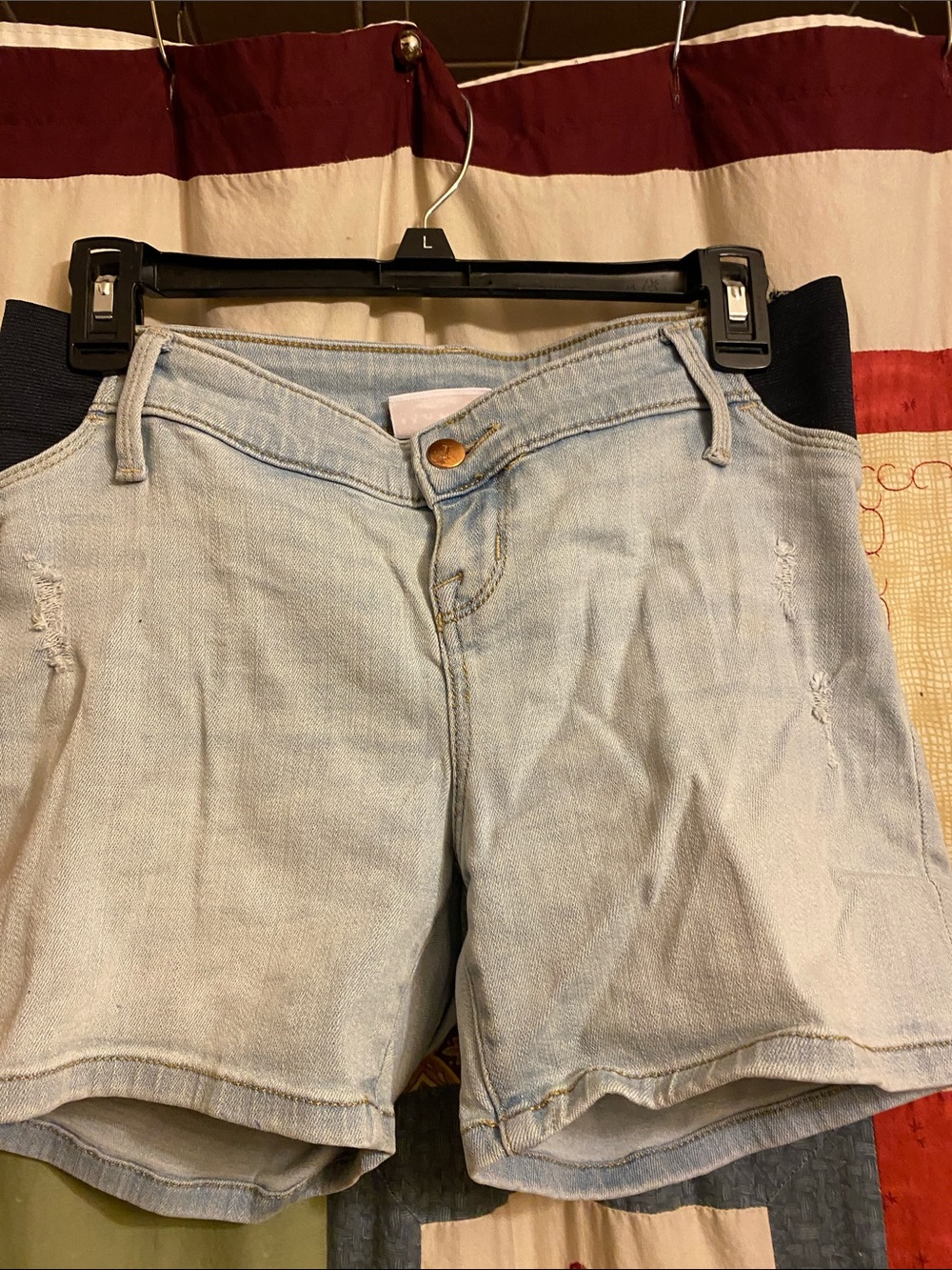 Isabel maternity shorts